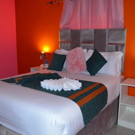 Chobe Kulotu Guest House Kasane Zewnętrze zdjęcie