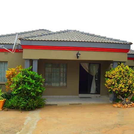 Chobe Kulotu Guest House Kasane Zewnętrze zdjęcie