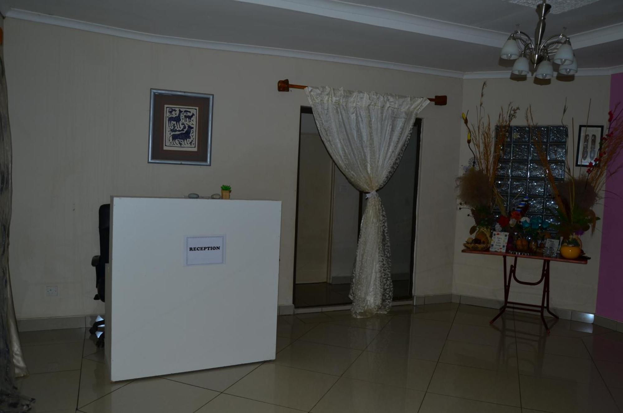 Chobe Kulotu Guest House Kasane Zewnętrze zdjęcie